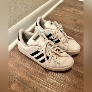Adidas Sneakers